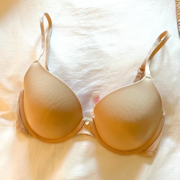 PINK Victoria's Secret Other - PINK VICTORIA'S SECRET Tan Wear Everywhere T-Shirt Lightly Lined Bra in Size 34C